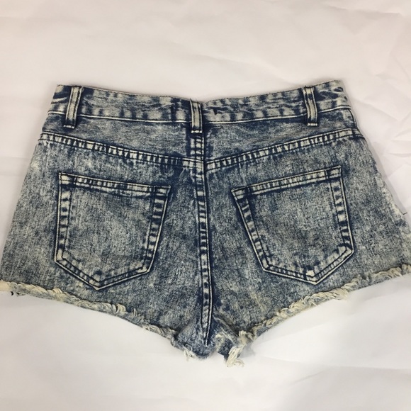 Forever 21 Destroyed Acid Wash Booty Jean Short 25 - Picture 3 of 4